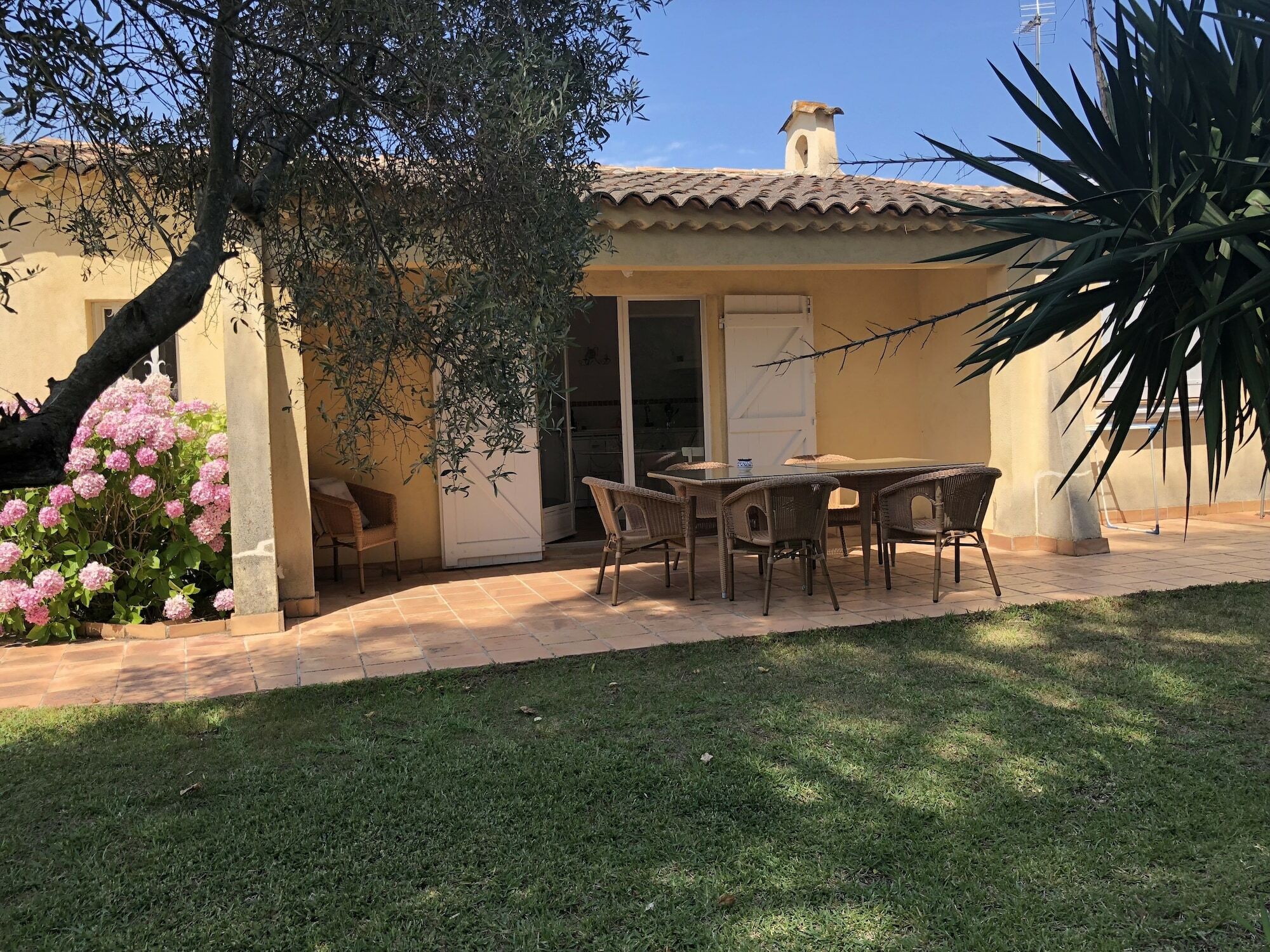 Le Mas De La Dame Saint-Tropez Exterior foto